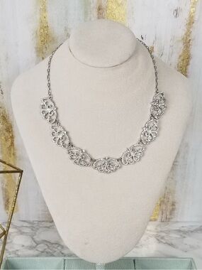 🌺 2/$20 INC Graphite Bib Necklace Rhinestone Statement silver